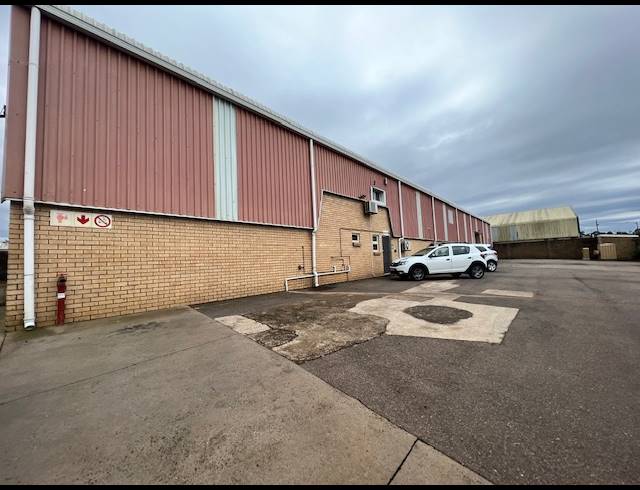 1,530M² WAREHOUSE FOR SALE IN WATERFALL